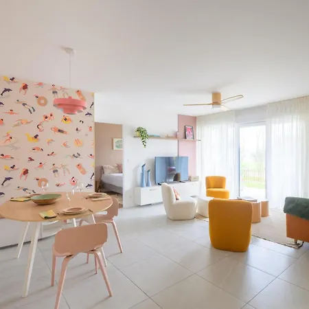 Bright House Between Ocean And Golf شقة